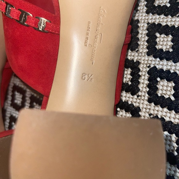 Sandals - Picture 3 of 3